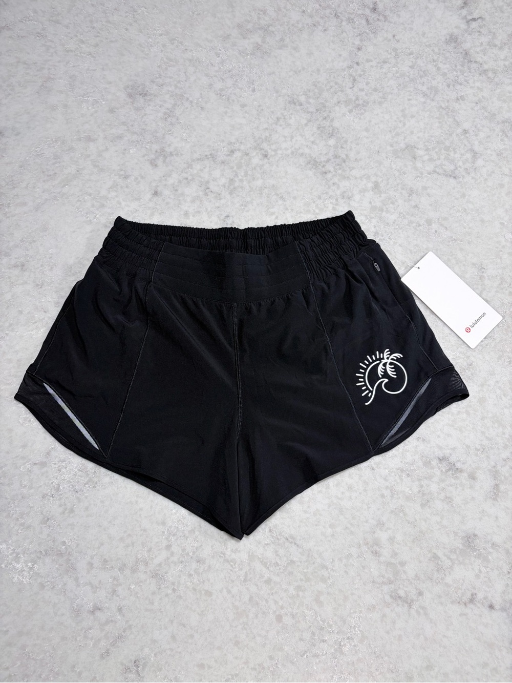 Lululemon Hawaii Tropical Graphic Hotty Hot Shorts - Black / Size 10 NWT Rare